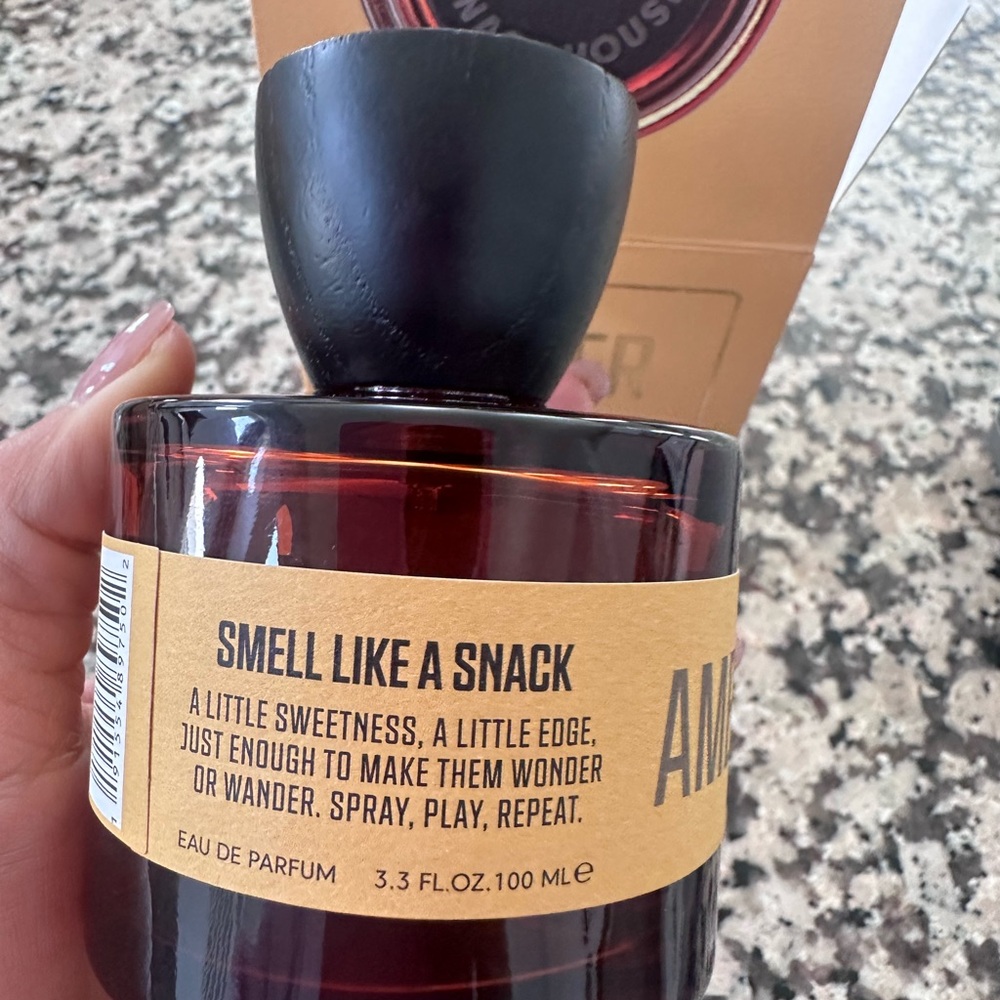 Amber Vanilla Eau de Parfum by - Picture 5 of 5